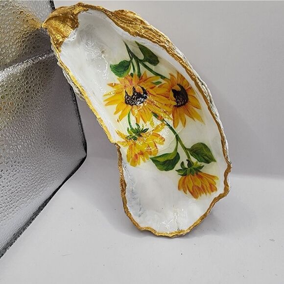 DECOUPAGE HUGE OYSTER SHELL - Picture 2 of 3